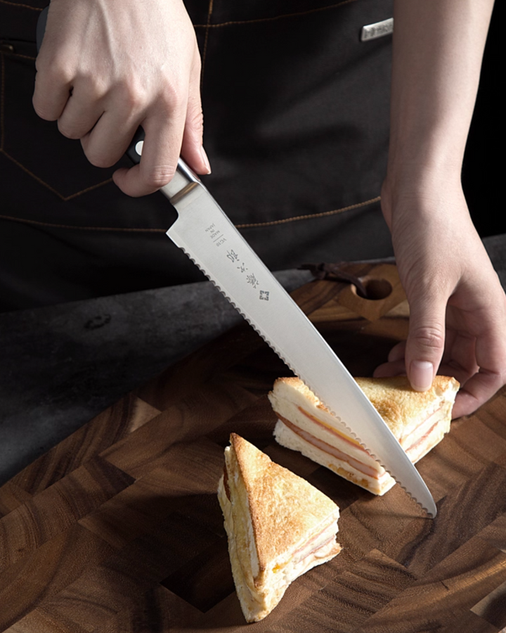 Tojiro VG10 Bread Knife - F-828 - Japanese Craftmanship - Handcraft - Made in Japan - Luxury Gift - Premium Gift- Wedding Gift - House-Warming Gift - Edo Kiriko - Japanese Artisan - Japanese Whisky Glass - Japanese Whiskey Glass - Japanese Chopsticks - Japanese Bowls - Handcrafted Mug - Handcrafted Plate - Japanese Mug - Japanese Kitchen Knife - Hikari Spirits