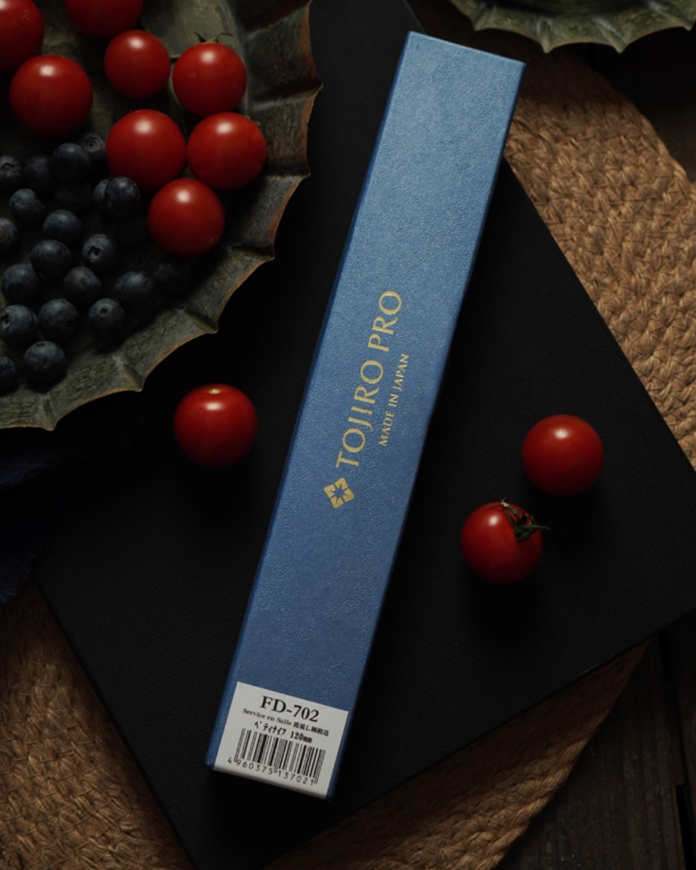 Tojiro VG10 Steak Knife – FD702 - Japanese Craftmanship - Handcraft - Made in Japan - Luxury Gift - Premium Gift- Wedding Gift - House-Warming Gift - Edo Kiriko - Japanese Artisan - Japanese Whisky Glass - Japanese Whiskey Glass - Japanese Chopsticks - Japanese Bowls - Handcrafted Mug - Handcrafted Plate - Japanese Mug - Japanese Knife - Japanese whiskey glass gift - premium whiskey glass - artisan whiskey glass - Japanese artisan glassware - Edo Kiriko whiskey glass - Flatware - Hikari Spirits