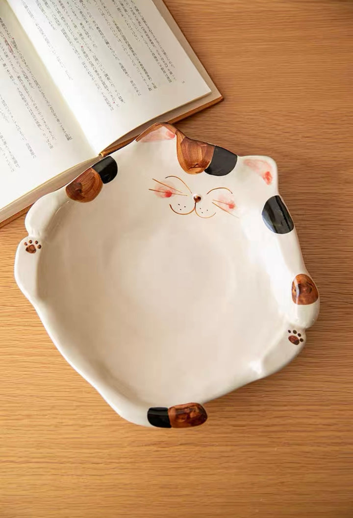 Hasami-Yaki Kikuyoshi Kiln Hand-Painted Lucky Cat Rustic Ceramic Plate - Plates - Hikari Spirits