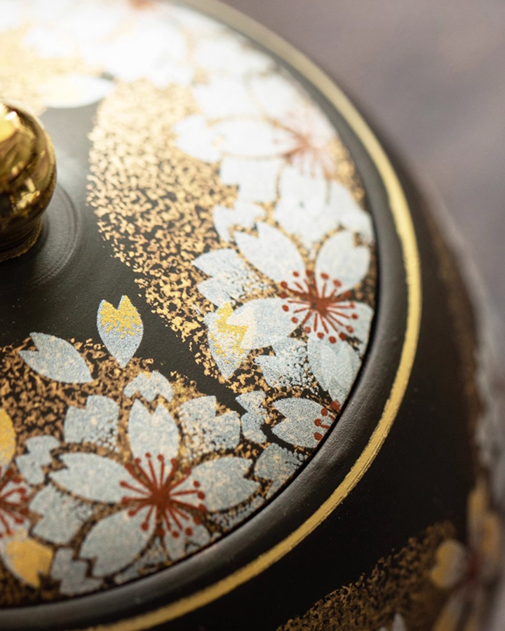 Kutani Ware Golden Sakura Teapot