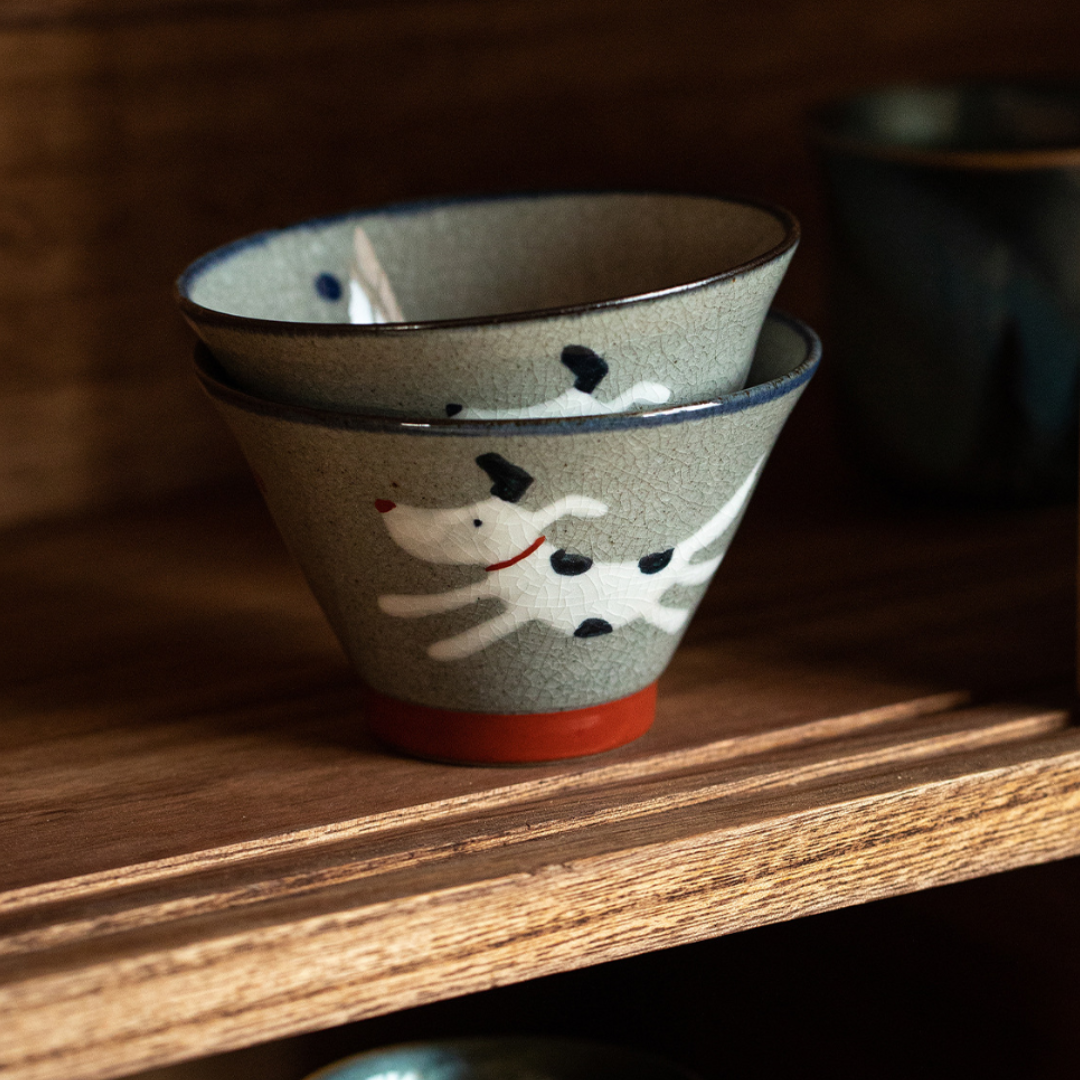 Shoho Kiln Adorable Puppy Cone-Shaped Bowl