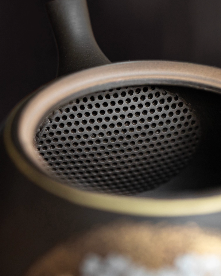 Kutani Ware Golden Sakura Teapot